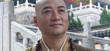 迟重瑞歌曲视频,深情演绎，唤醒岁月记忆